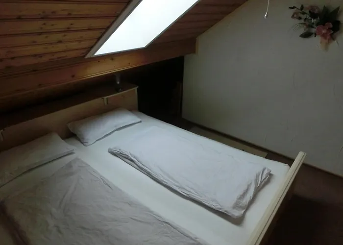 Tremmel Apartment *